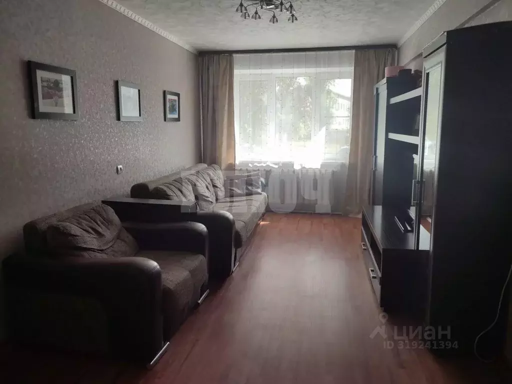 3-к кв. Вологодская область, Сокол Луковецкая ул., 2 (60.0 м) - Фото 0