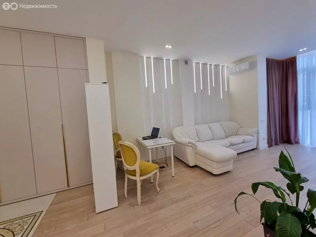 3-комнатная квартира: Уфа, улица Гоголя, 29 (74 м) - Фото 1