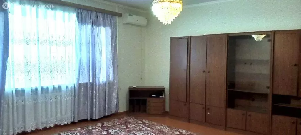 2-комнатная квартира: Крымск, улица Карла Либкнехта, 2А (61 м) - Фото 0