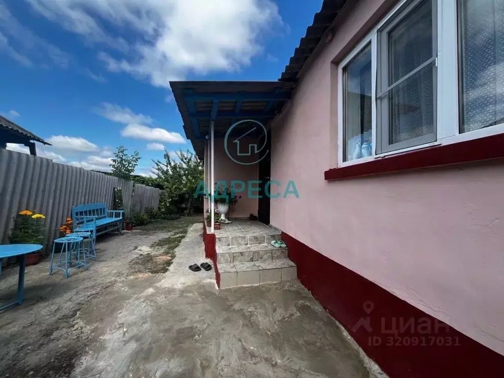 Дом в Белгородская область, Новооскольский муниципальный округ, с. ... - Фото 1