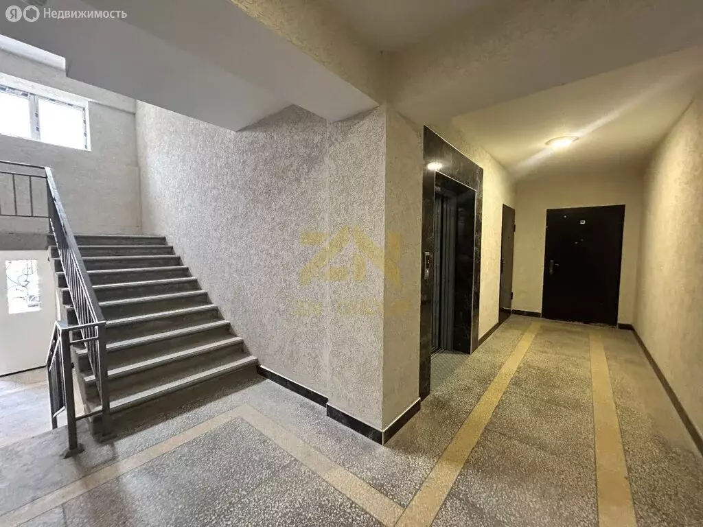 2-комнатная квартира: Каспийск, Приморская улица, 18А (72 м) - Фото 1