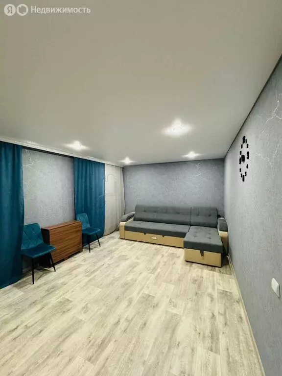 3-комнатная квартира: Мензелинск, улица Изыскателей, 4/4 (72 м) - Фото 2