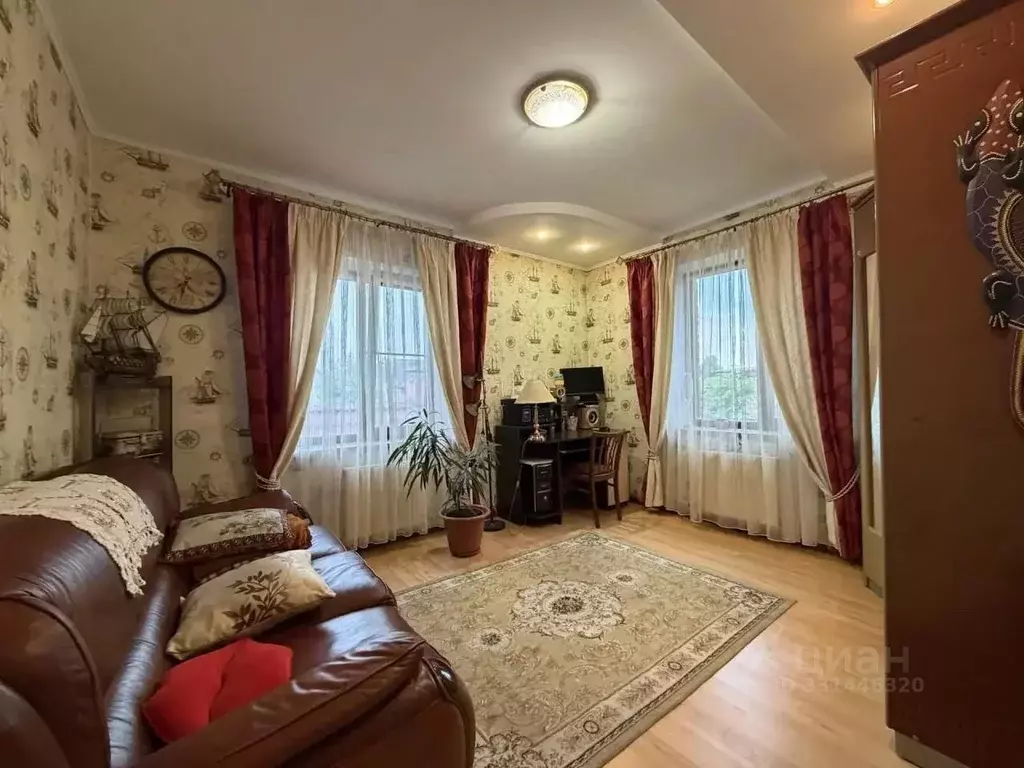 Дом в Хакасия, Абакан Шестнадцатая ул. (281 м) - Фото 1