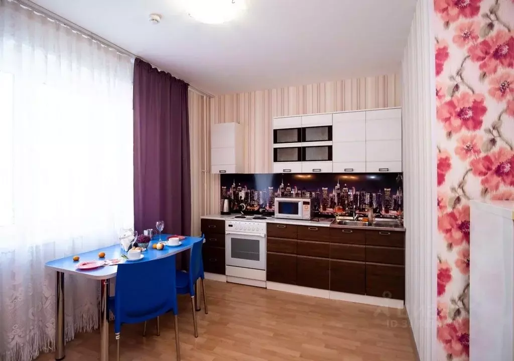 2-к кв. Челябинская область, Челябинск ул. Петра Сумина, 8 (41.3 м) - Фото 0