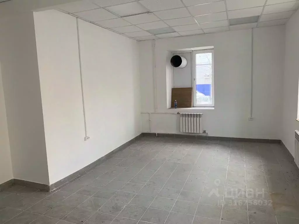 Помещение свободного назначения в Кемеровская область, Таштагол ул. ... - Фото 1
