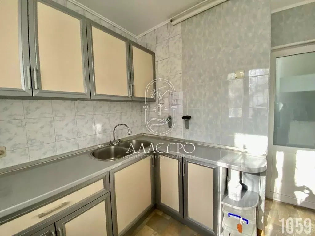 3-к кв. Севастополь пл. 50-летия СССР, 5/3 (63.0 м) - Фото 2