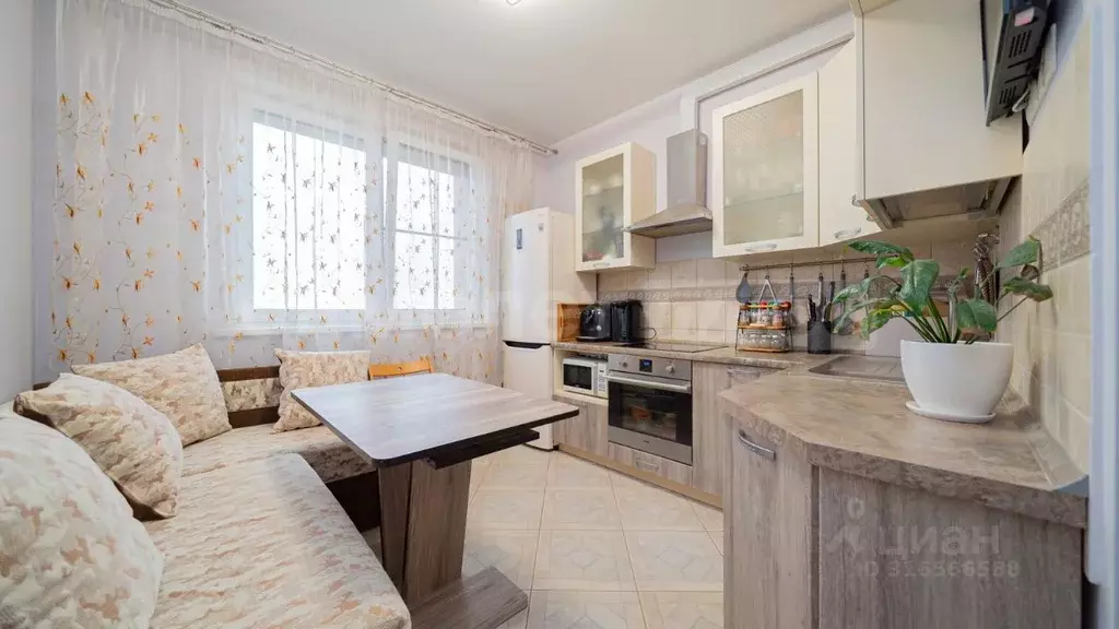 2-к кв. Московская область, Наро-Фоминск ул. Курзенкова, 18 (68.59 м) - Фото 0