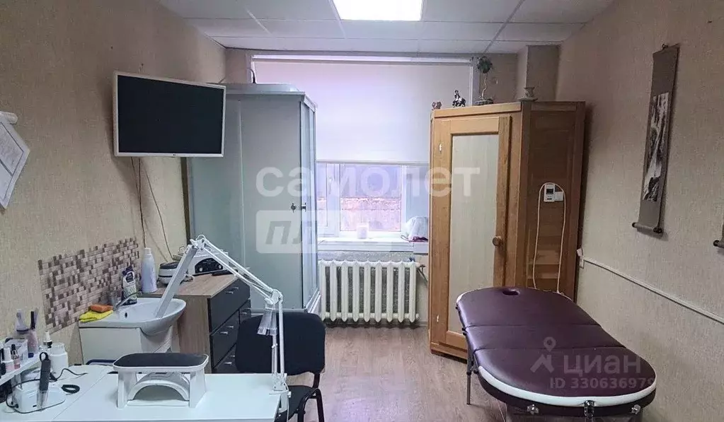 Офис в Курская область, Поселок Медвенка муниципальное образование, ... - Фото 1