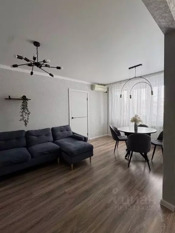 2-к кв. Татарстан, Казань Октябрьская ул., 10 (43.9 м) - Фото 1