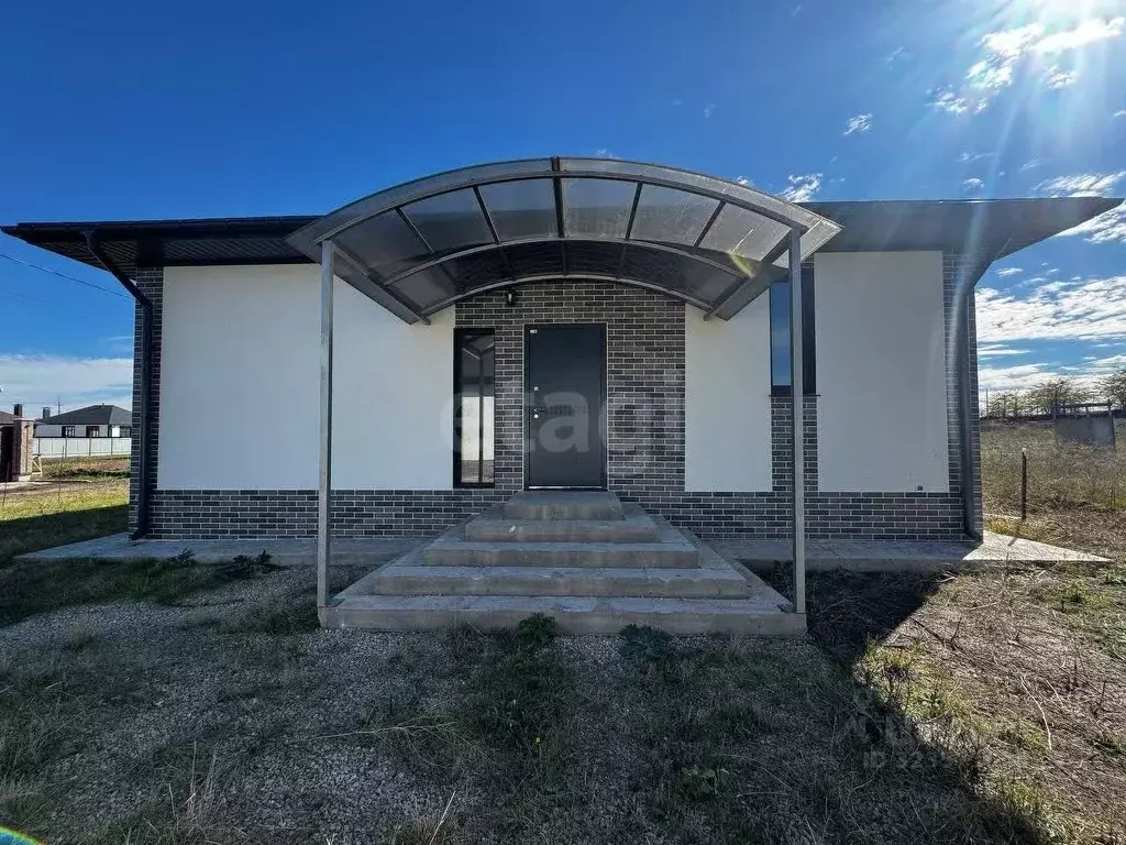 Дом в Крым, Симферопольский район, с. Урожайное, Имени Александра ... - Фото 1