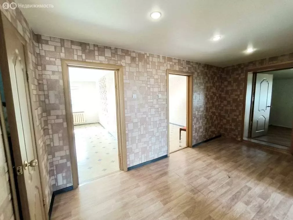 Дом в село Екатериновка, Совхозная улица, 12кв2 (104 м) - Фото 1