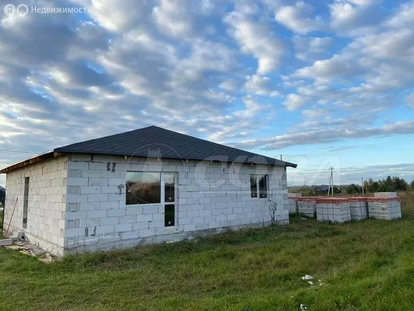 Дом в Тюменский район, деревня Якуши, коттеджный посёлок Сан Вилладж ... - Фото 1