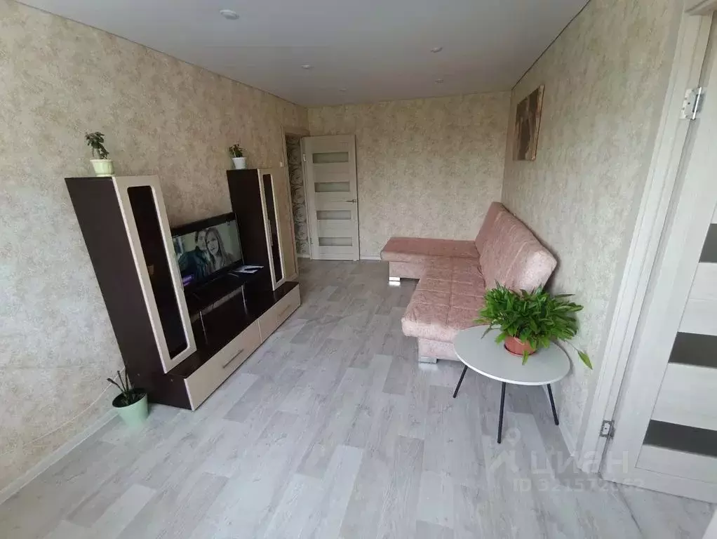 2-к кв. Архангельская область, Коряжма ул. Космонавтов, 6 (43.0 м) - Фото 1