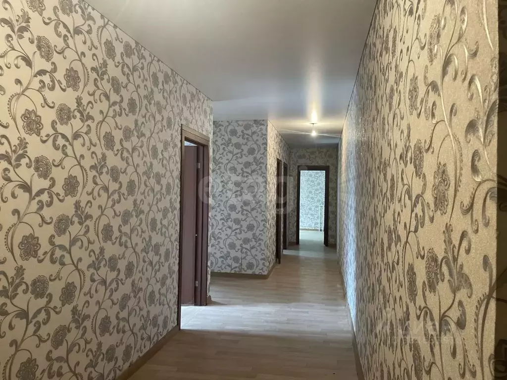 3-к кв. Псковская область, Печоры ул. Мелиораторов, 7А (81.5 м) - Фото 1