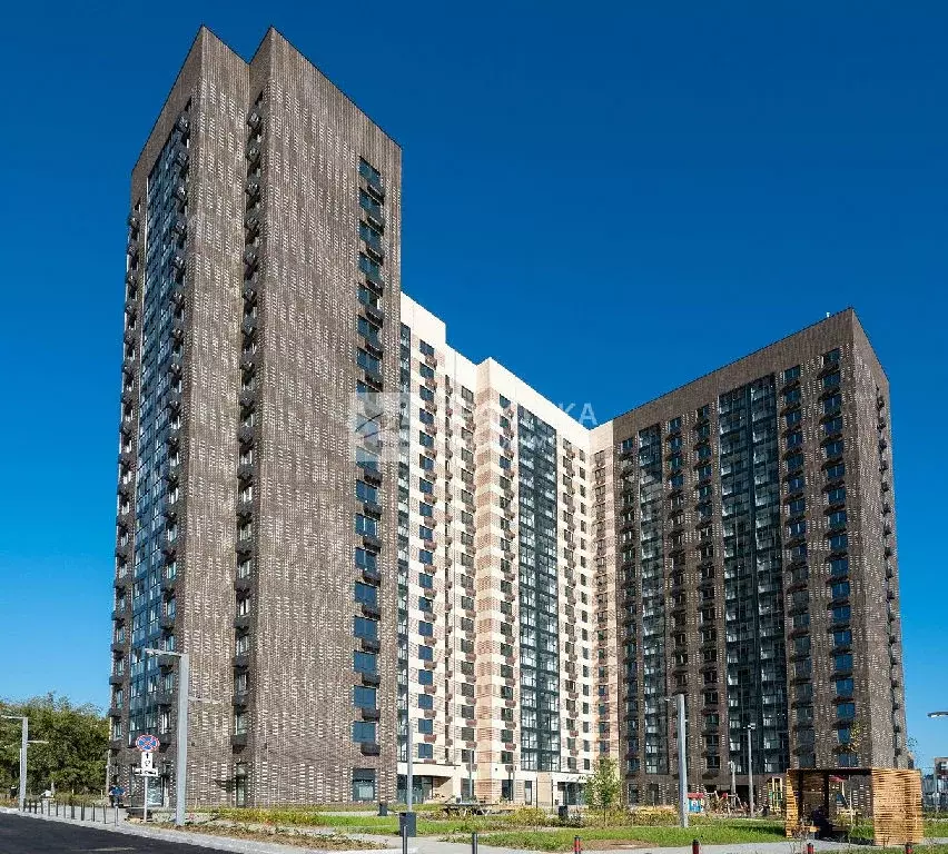 Продается 3-комнатная квартира - Фото 1