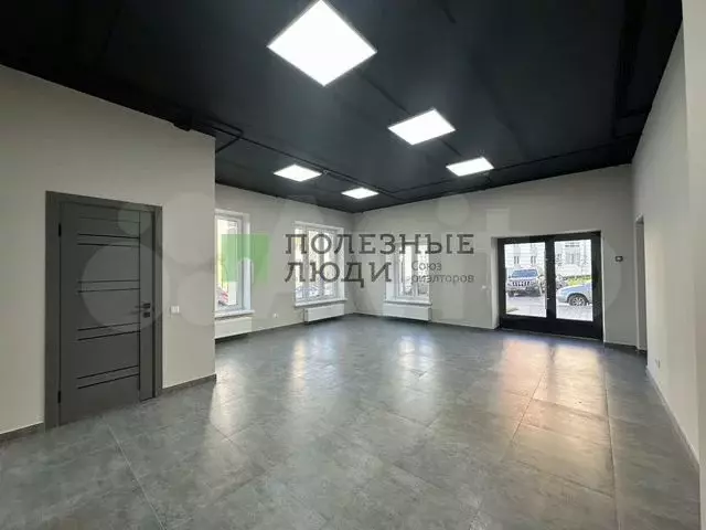 Ком. пом в ЖК Знак с отделкой - Фото 0