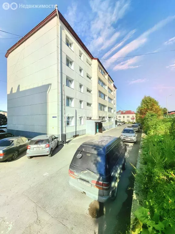 3-комнатная квартира: Корсаков, Флотская улица, 53/1 (79.6 м) - Фото 0
