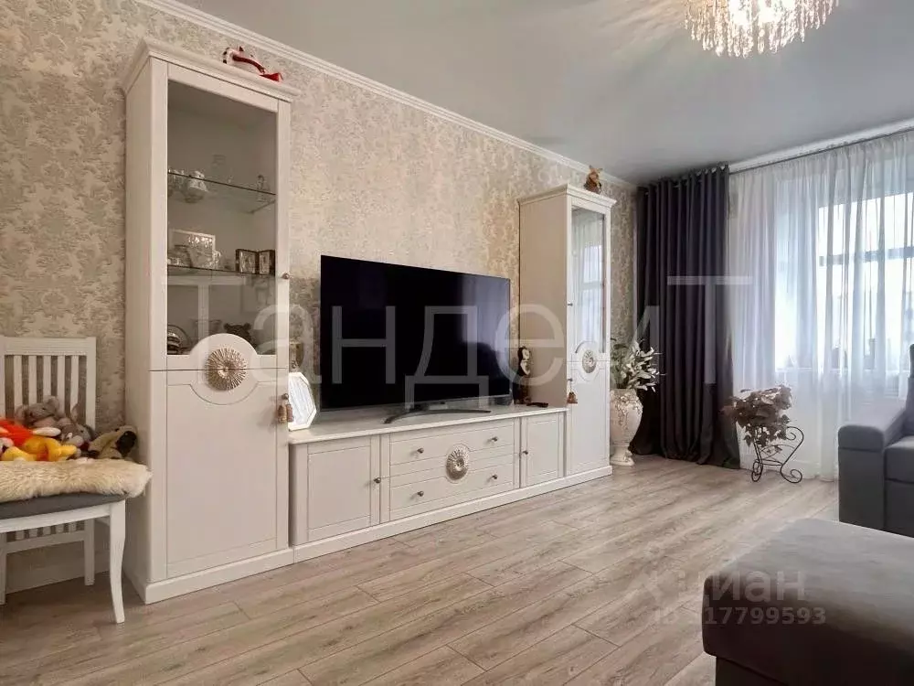 2-к кв. Омская область, Омск ул. Малиновского, 19 (68.7 м) - Фото 1