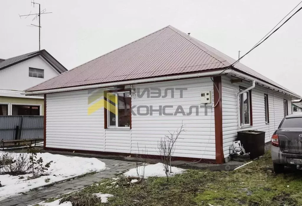 Дом в Омская область, Таврическое рп ул. Садовая, 48 (116 м) - Фото 1