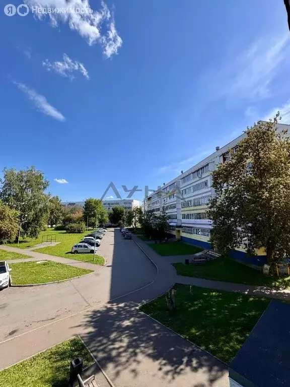 3-комнатная квартира: Набережные Челны, улица Шамиля Усманова, 36 ... - Фото 1