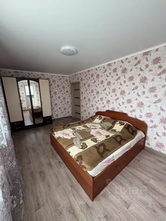 2-к кв. Тюменская область, Тюмень ул. Избышева, 8 (66.5 м) - Фото 1