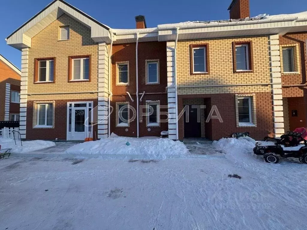 Таунхаус в Тюменская область, Тюмень ул. Алексея Рогожина, 27 (103 м) - Фото 1