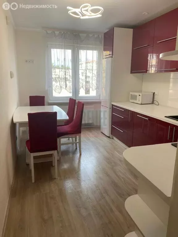 3-комнатная квартира: Калининград, улица Дзержинского, 172 (74.7 м) - Фото 1