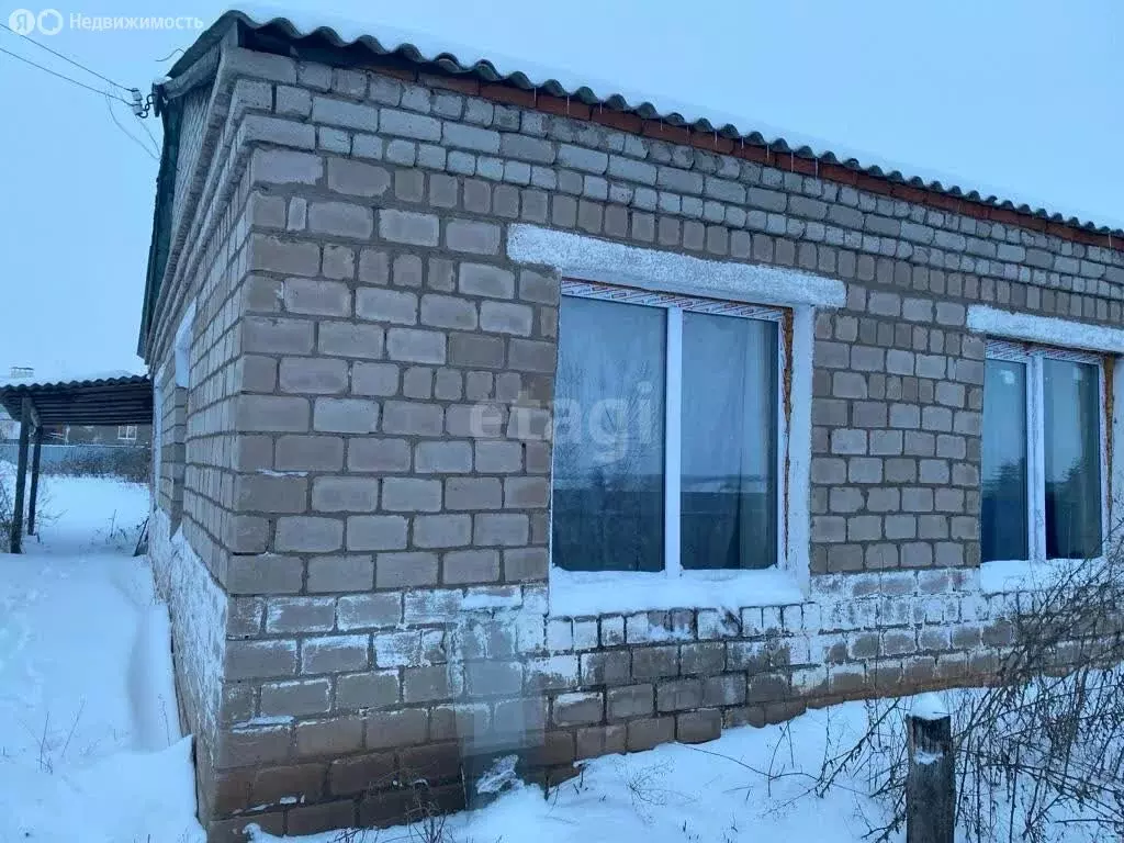 Дом в Учалинский район, Сафаровский сельсовет, село Сафарово (52.8 м) - Фото 1