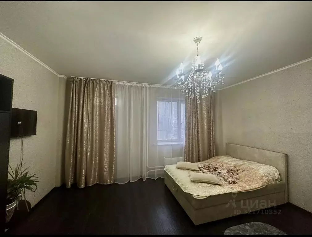 Студия Тюменская область, Тюмень ул. 50 лет ВЛКСМ, 15к1 (36.0 м) - Фото 1