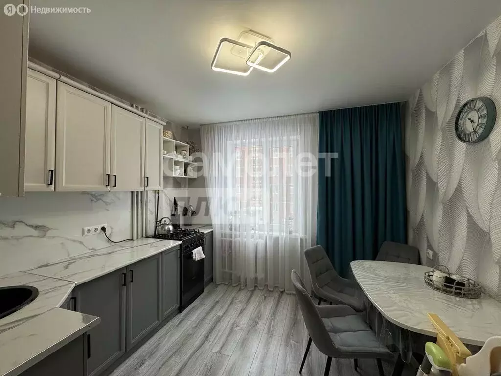 4-комнатная квартира: Славянск-на-Кубани, Батарейная улица, 384А (77.6 ... - Фото 1