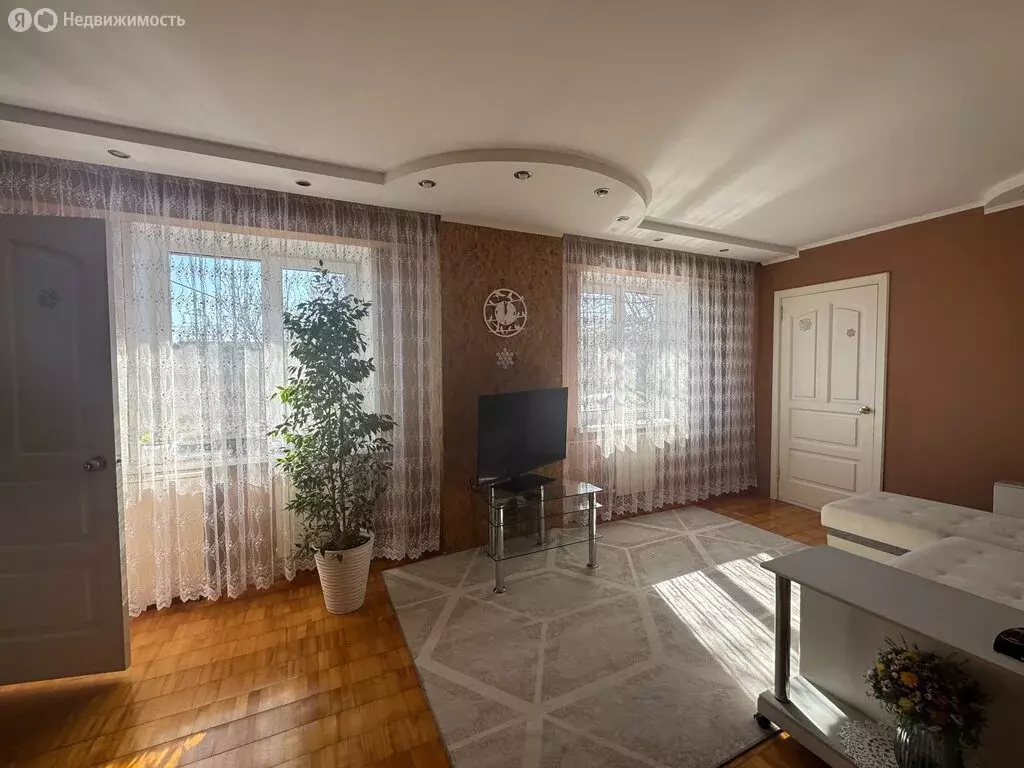 4-комнатная квартира: Красноярск, улица Гусарова, 14 (65 м) - Фото 1