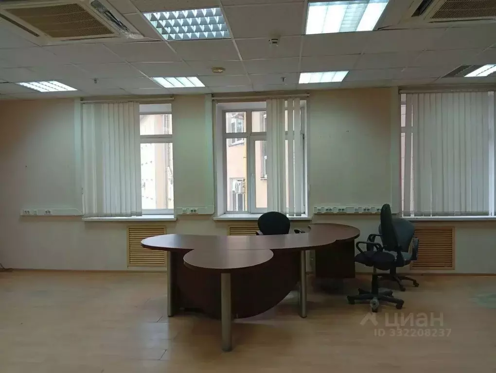 Офис в Пермский край, Пермь ул. Куйбышева, 50 (63 м) - Фото 1