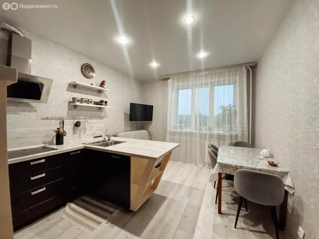 2-комнатная квартира: Самара, Майская улица, 1 (70 м) - Фото 1