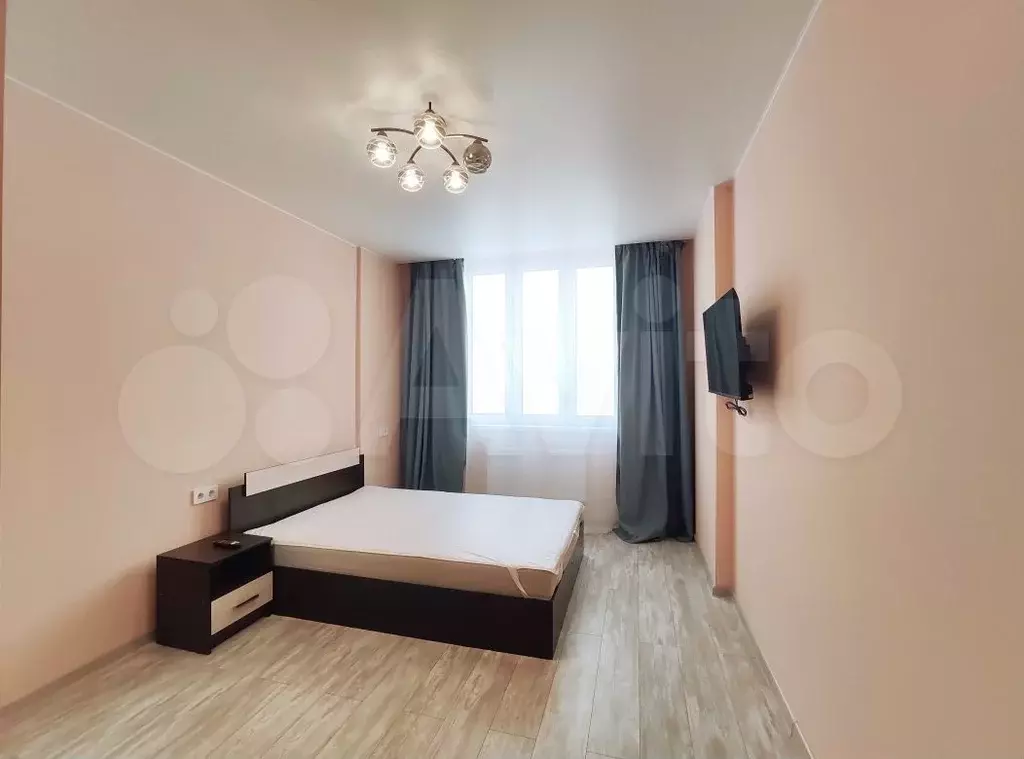 1-к. квартира, 40 м, 8/17 эт. - Фото 1