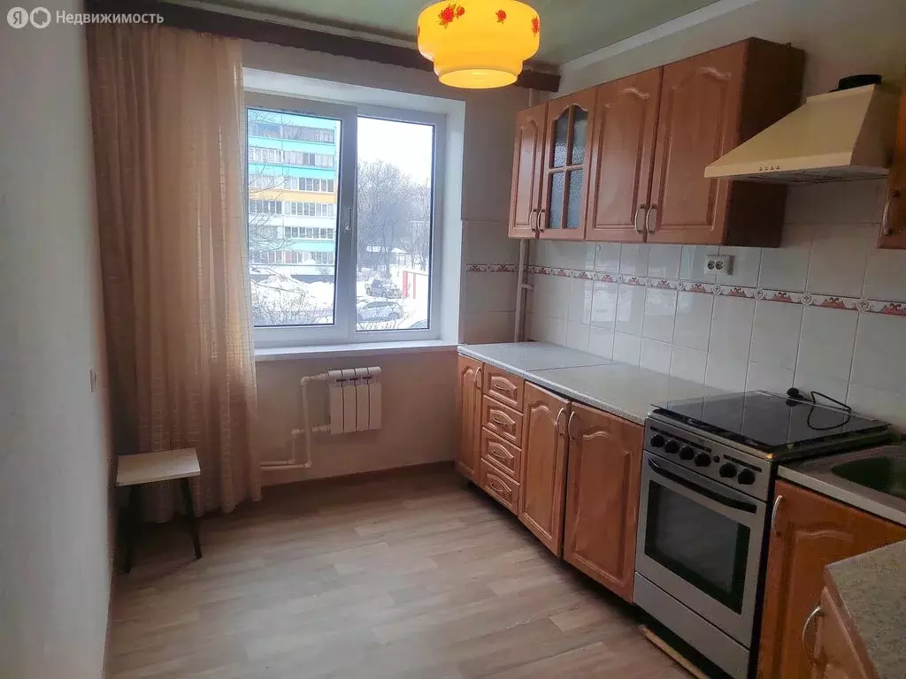 3-комнатная квартира: Раменское, улица Чугунова, 26 (63 м) - Фото 1