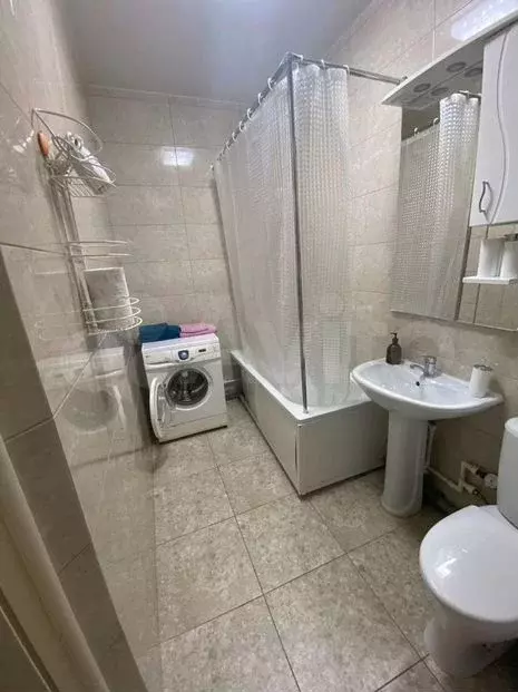 3-к. квартира, 70 м, 4/4 эт. - Фото 1