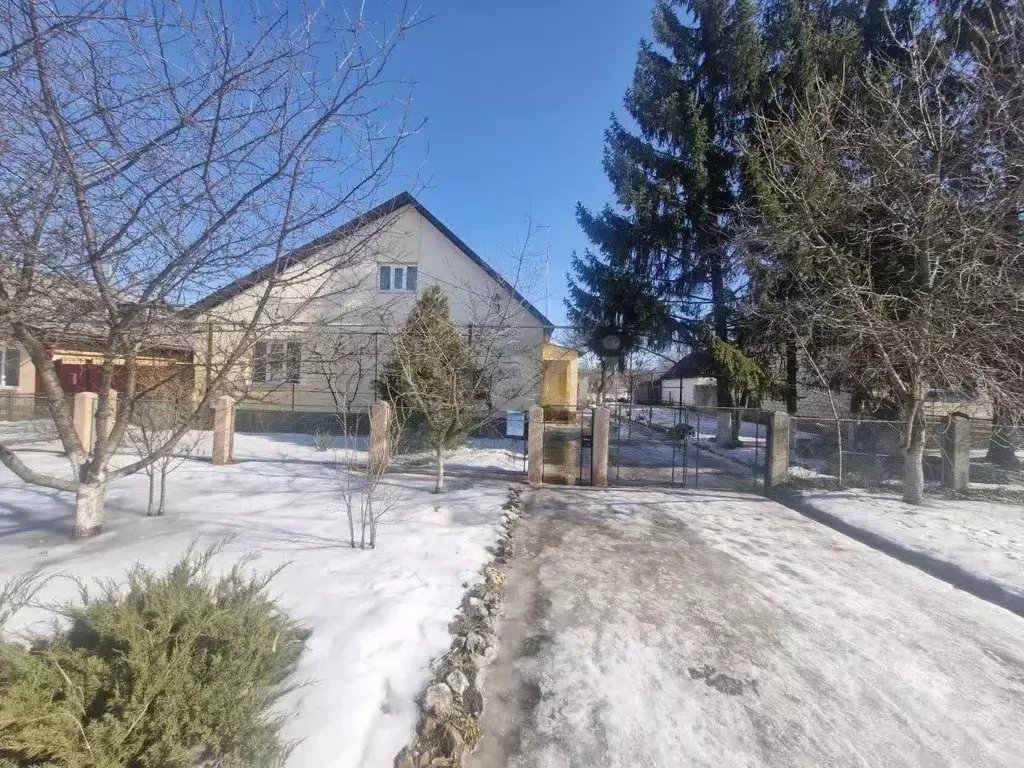 Дом в Белгородская область, Волоконовский район, Пятницкое рп ул. ... - Фото 1