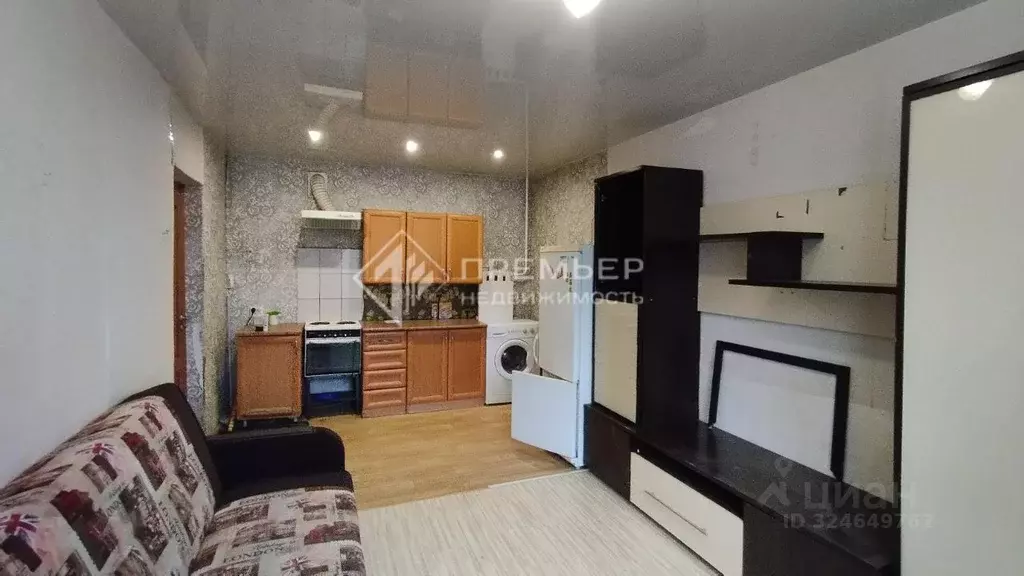 Комната Кировская область, Киров ул. Красина, 52к2 (14.0 м) - Фото 2