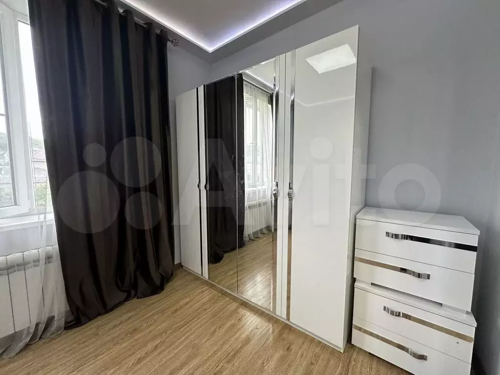 3-к. квартира, 71 м, 3/3 эт. - Фото 1