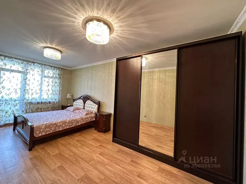 3-к кв. Крым, Симферополь ул. Тургенева, 23А (125.0 м) - Фото 1