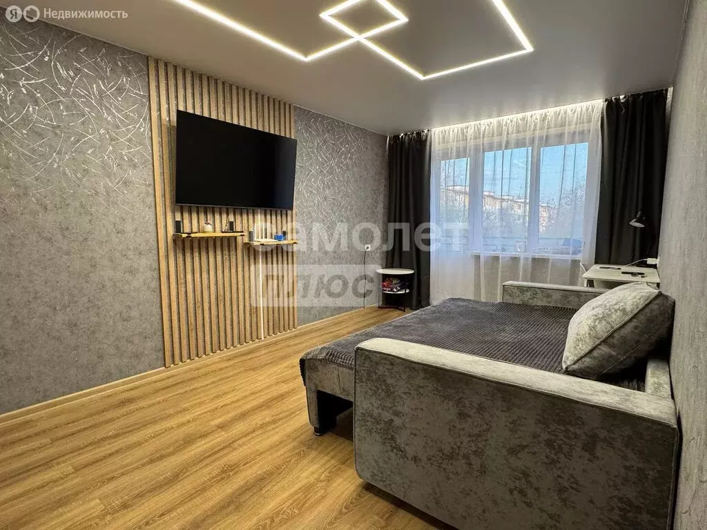 1-комнатная квартира: Пермь, улица Мира, 70 (30 м) - Фото 1