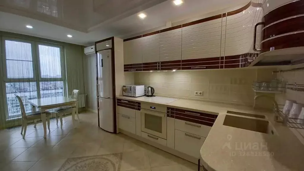 2-к кв. Краснодарский край, Краснодар Красная ул., 176 (63.6 м) - Фото 2