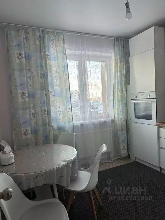 2-к кв. Ямало-Ненецкий АО, Новый Уренгой ул. Нефтяников, 14 (45.0 м) - Фото 1