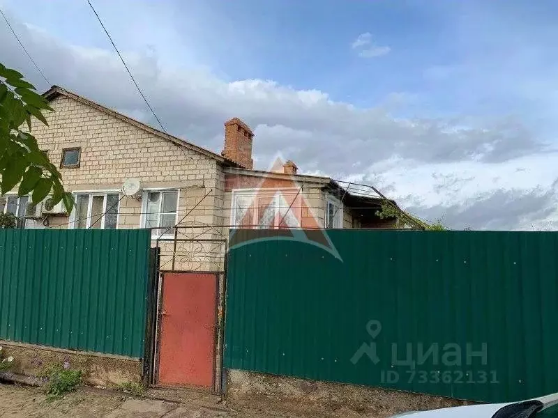 Дом в Астраханская область, Лиман рп ул. Мира (106 м) - Фото 0