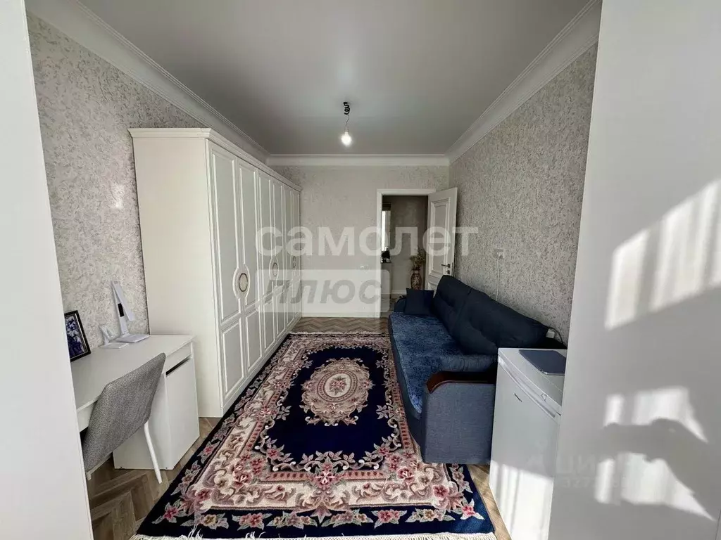 2-к кв. Дагестан, Каспийск ул. Камиля Гасанова, 8 (64.0 м) - Фото 1