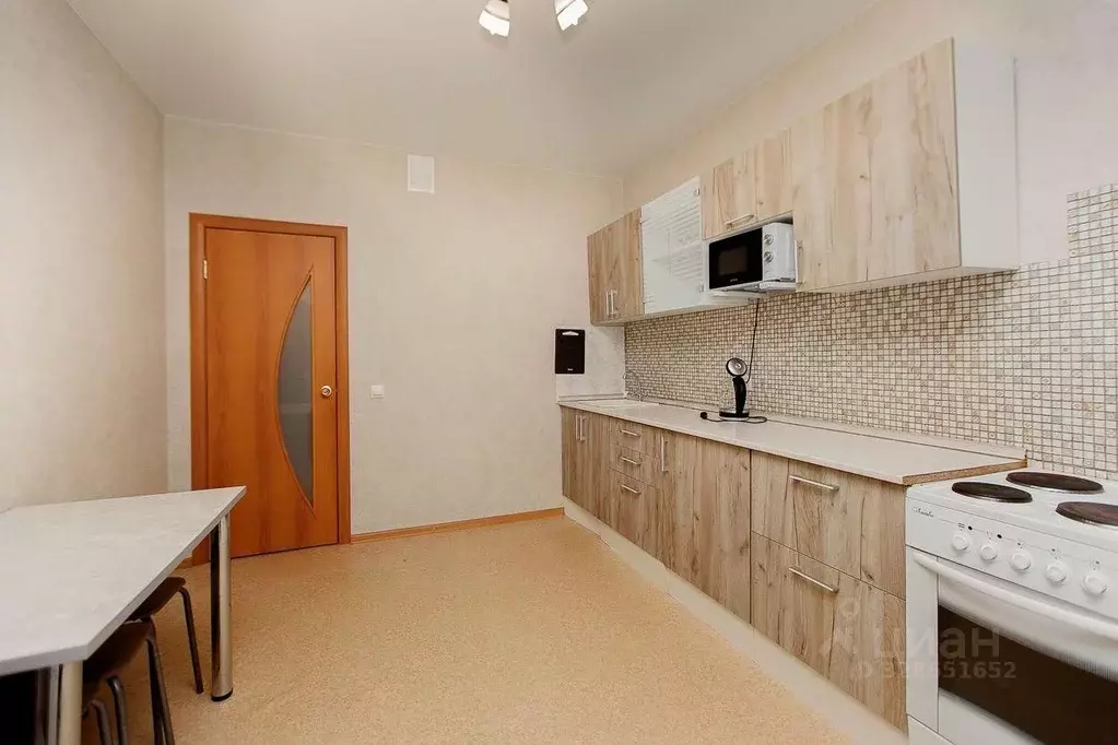 2-к кв. Сахалинская область, Южно-Сахалинск просп. Мира, 190А (65.6 м) - Фото 2