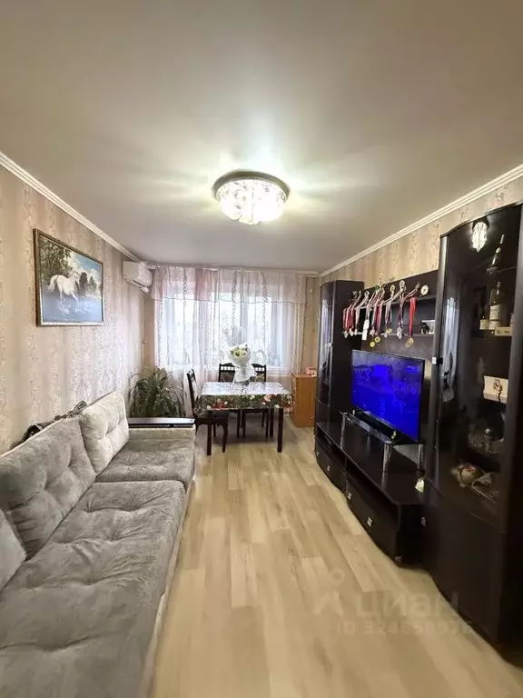 3-к кв. Оренбургская область, Оренбург Беляевская ул., 49 (60.4 м) - Фото 1