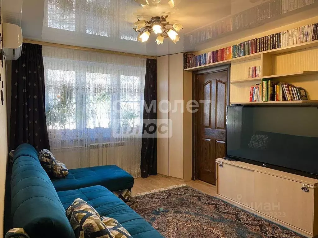 Квартира, 3 комнаты, 50 м - Фото 0