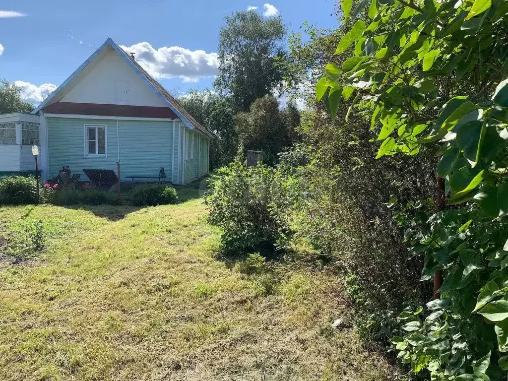 Дом в Псковская область, Бежаницкий муниципальный округ, д. Красное ... - Фото 1