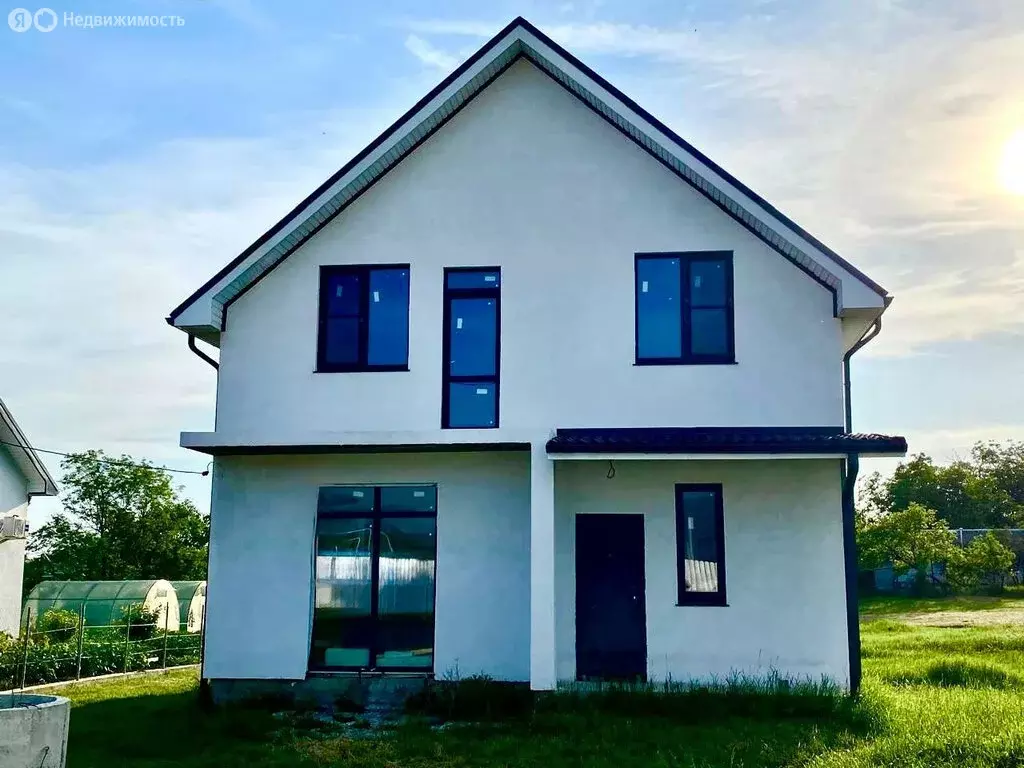 Дом в станица Гостагаевская, Цветочная улица (132 м) - Фото 1